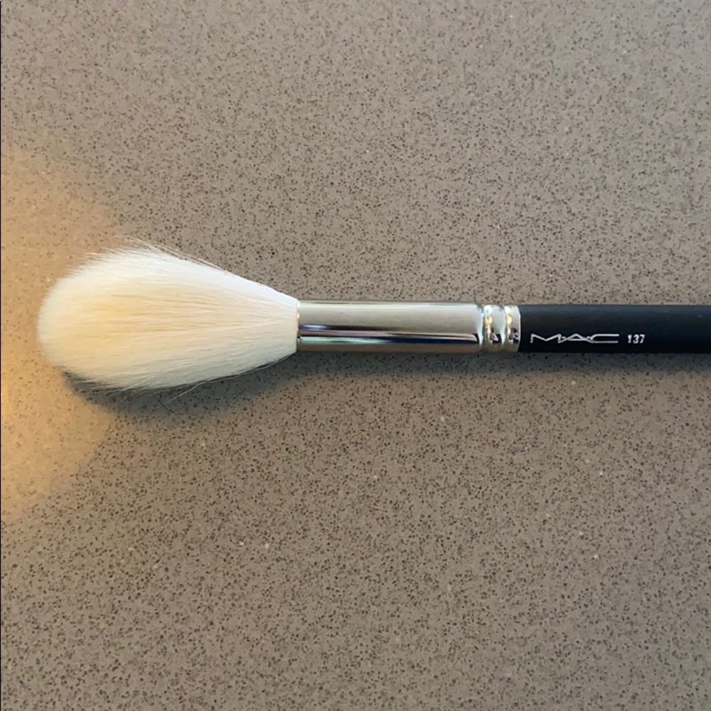 Mac brush